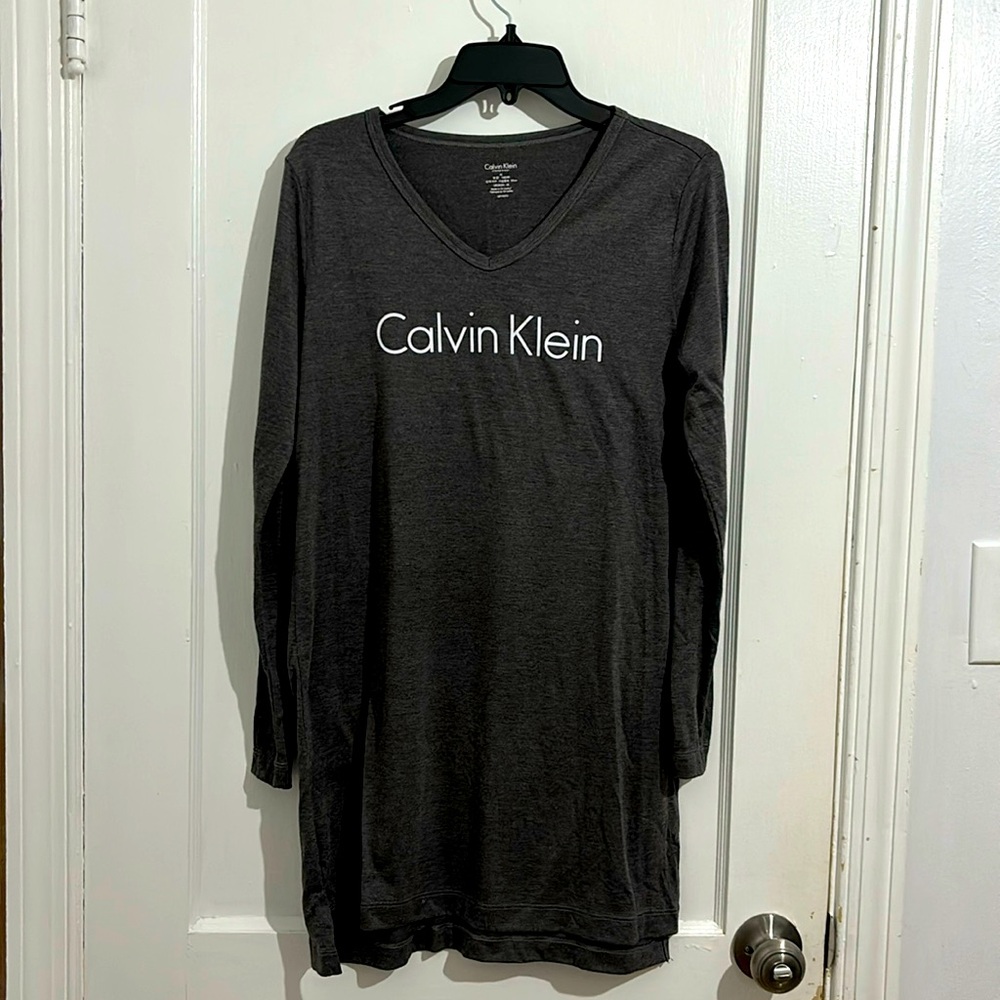 Size medium, gray cotton, Calvin Klein night dress